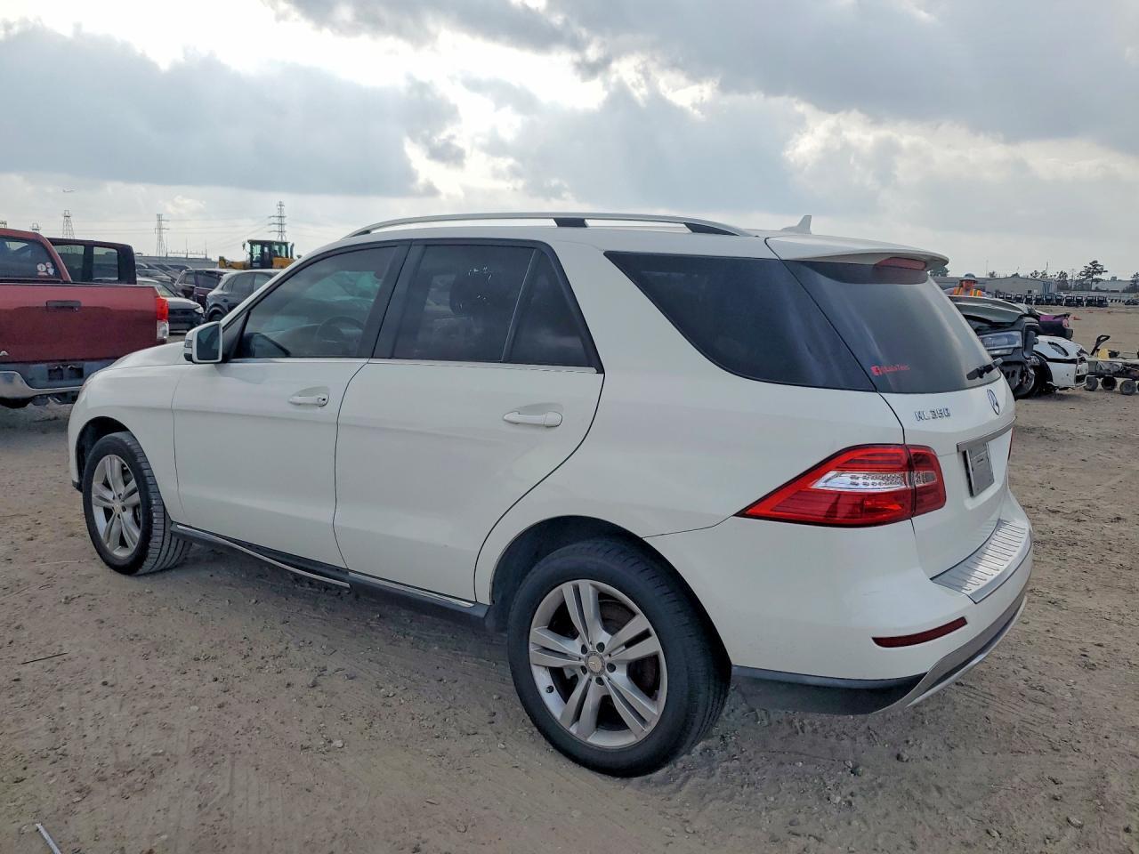2015 Mercedes-Benz Ml 350 - zdjęcie 2