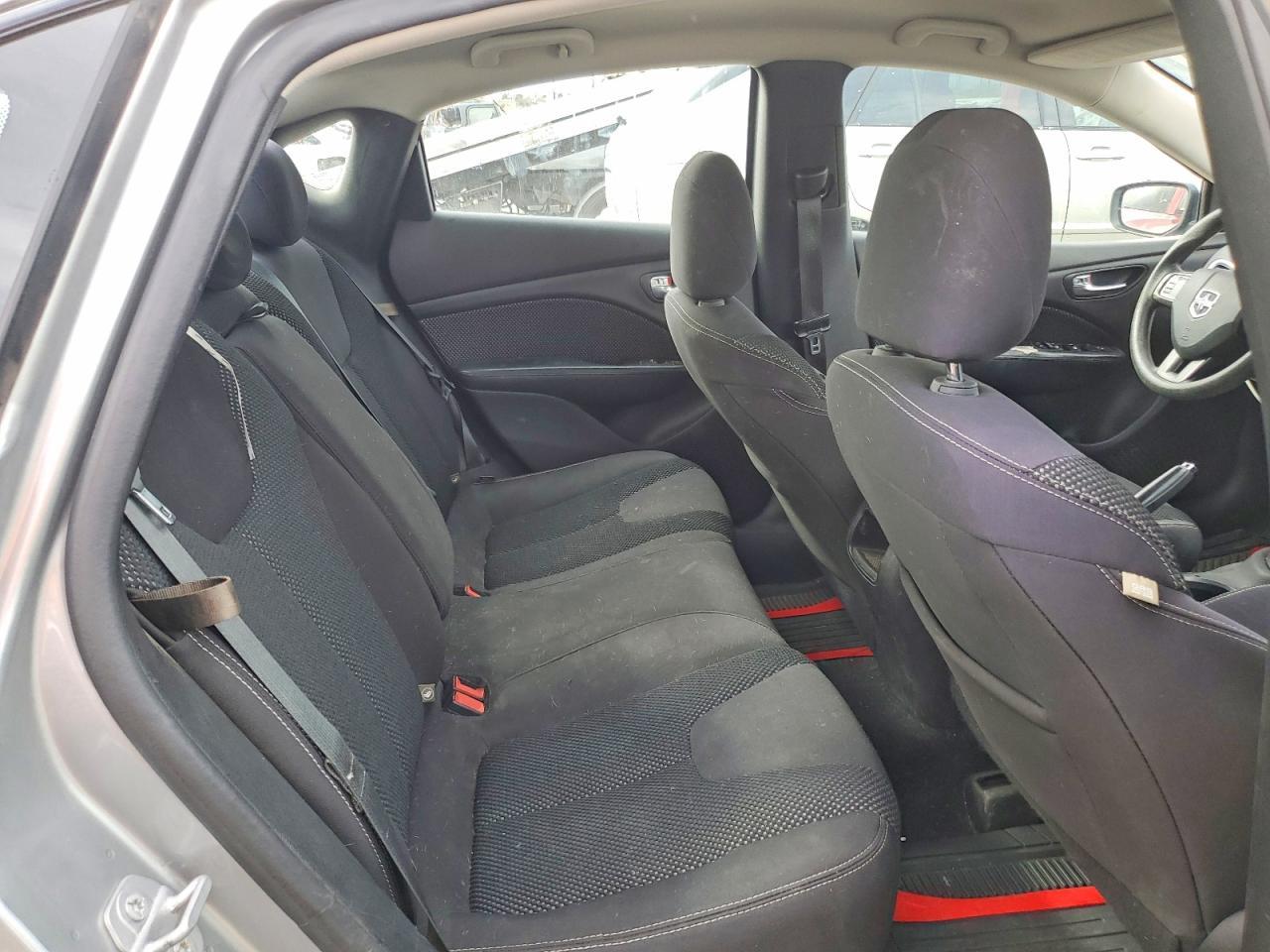 2015 Dodge Dart Sxt - zdjęcie 10