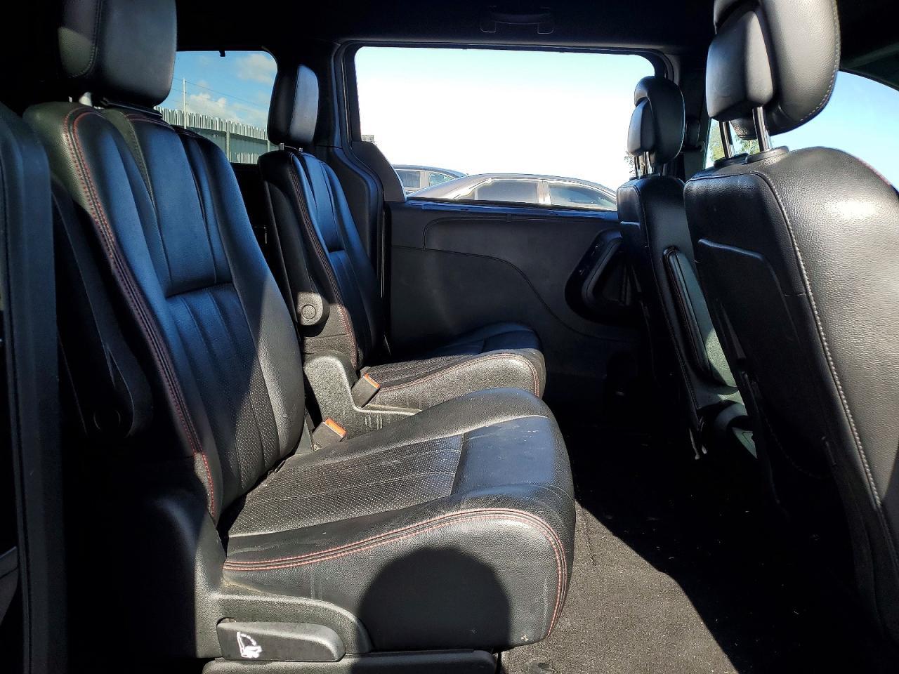 2017 Dodge Grand Caravan Gt - zdjęcie 11