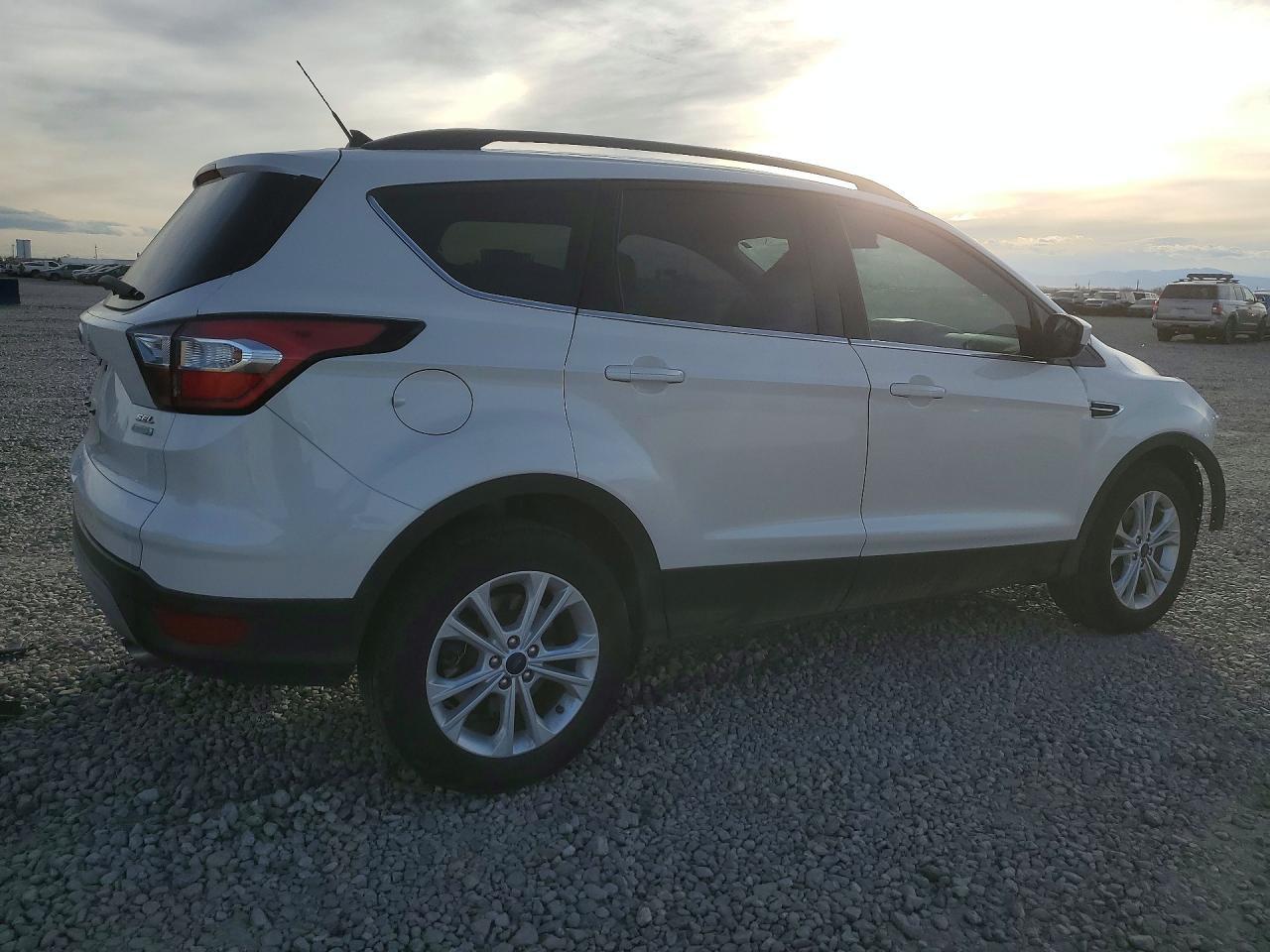 2018 Ford Escape Sel - zdjęcie 3