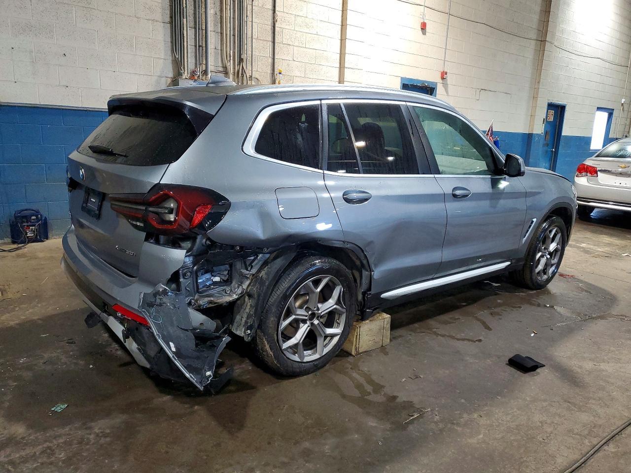 2023 BMW X3 xDrive30I - zdjęcie 3