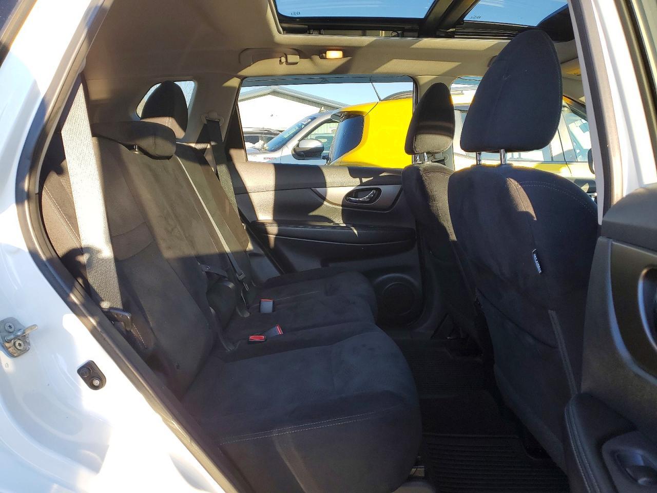 2015 Nissan Rogue S - zdjęcie 11