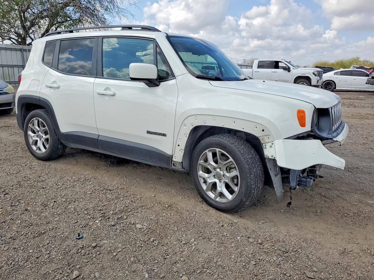 2018 Jeep Renegade Latitude - zdjęcie 4