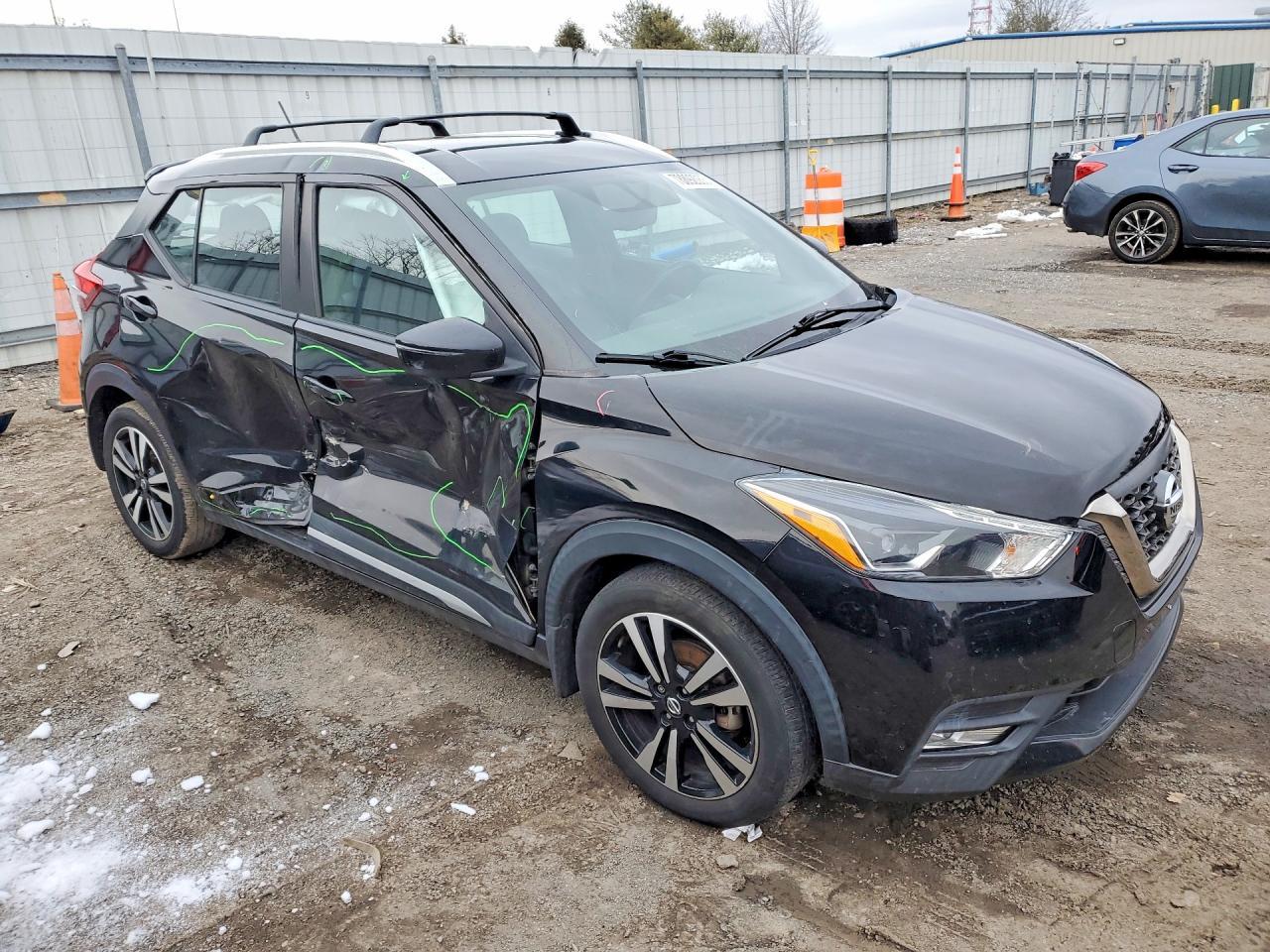 2019 Nissan Kicks Sr - zdjęcie 4