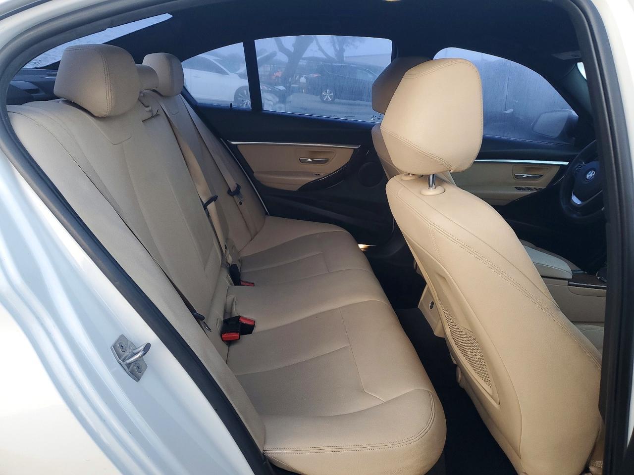 2018 BMW 330 I - zdjęcie 10