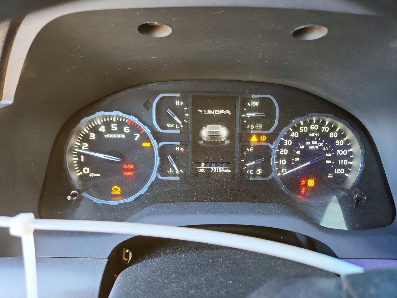 2019 Toyota Tundra Sr5 - zdjęcie 9