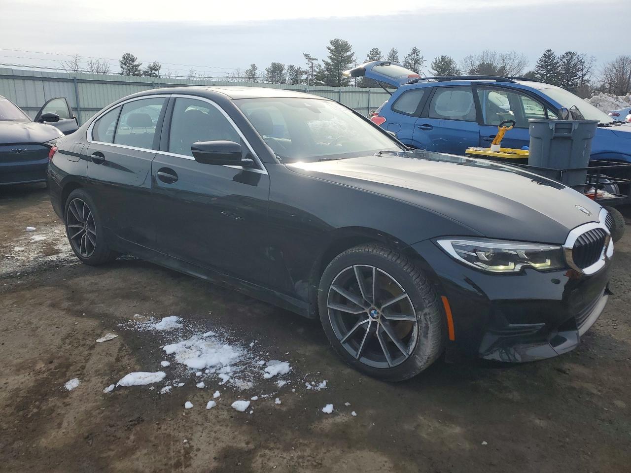 2019 BMW 330Xi - zdjęcie 4