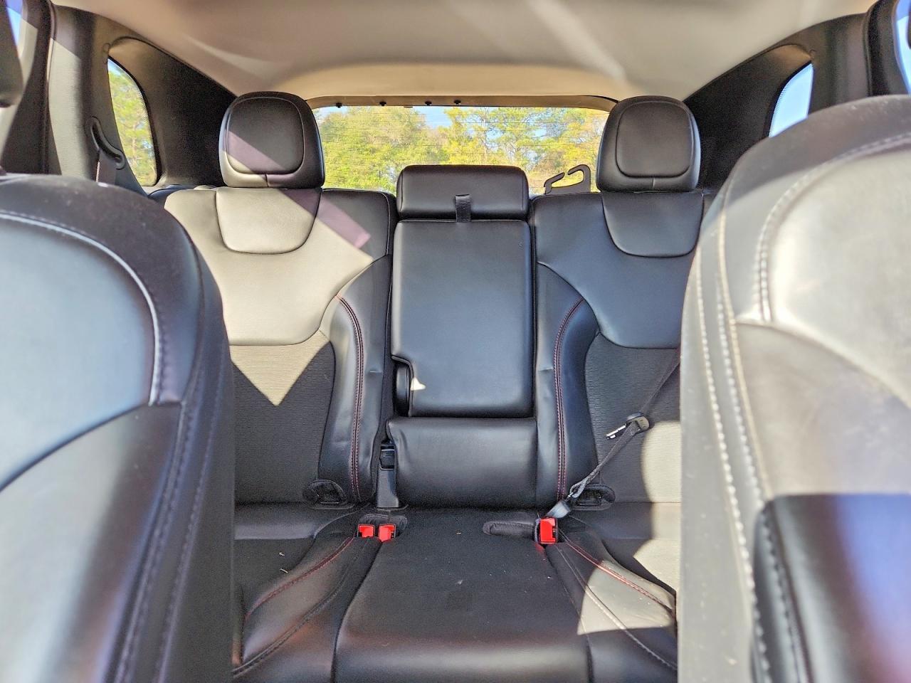 2020 Jeep Cherokee Trailhawk - zdjęcie 10