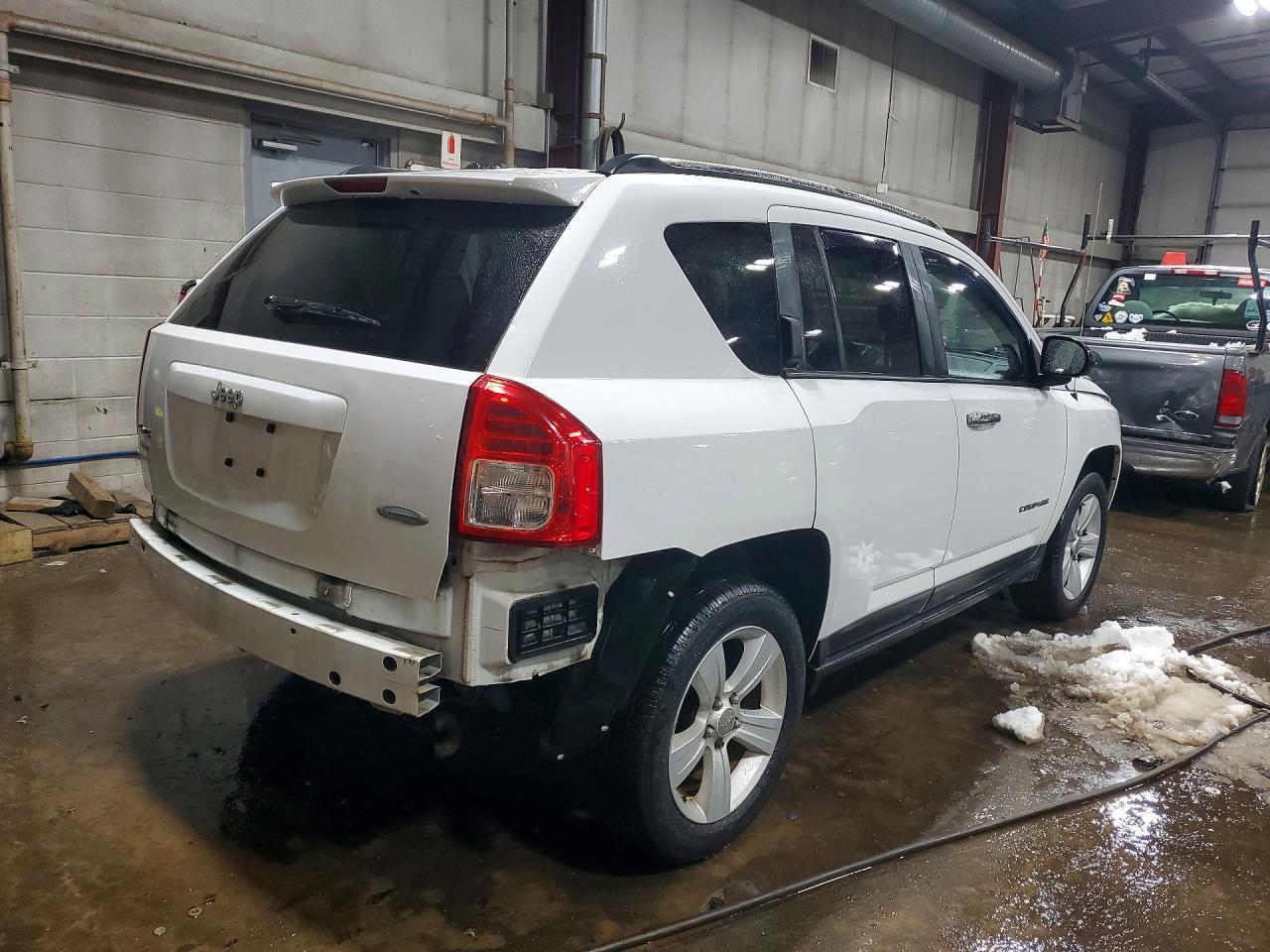 2013 Jeep Compass Latitude - zdjęcie 3