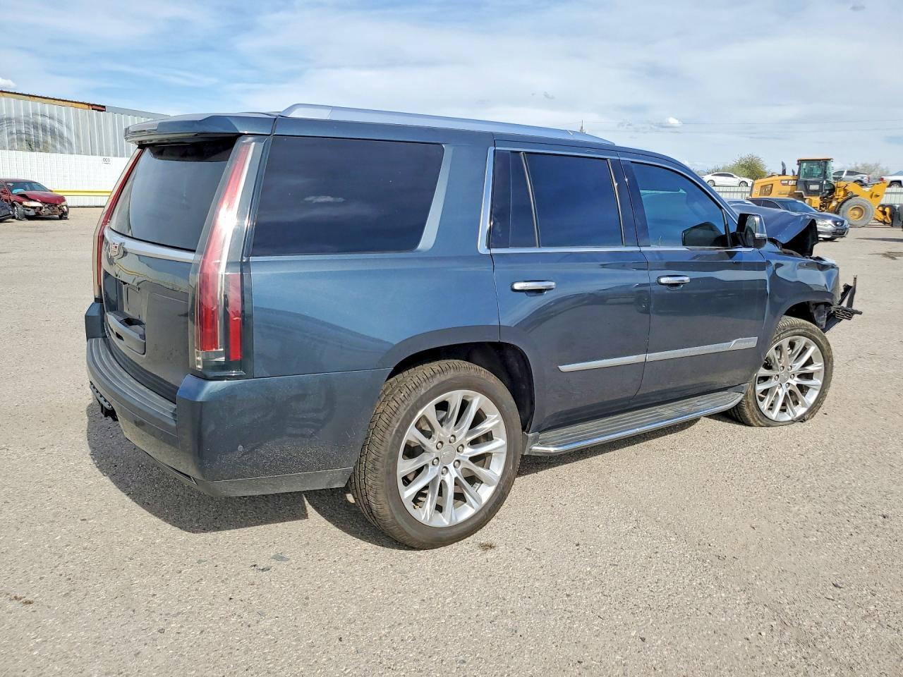 2020 Cadillac Escalade Luxury - zdjęcie 3
