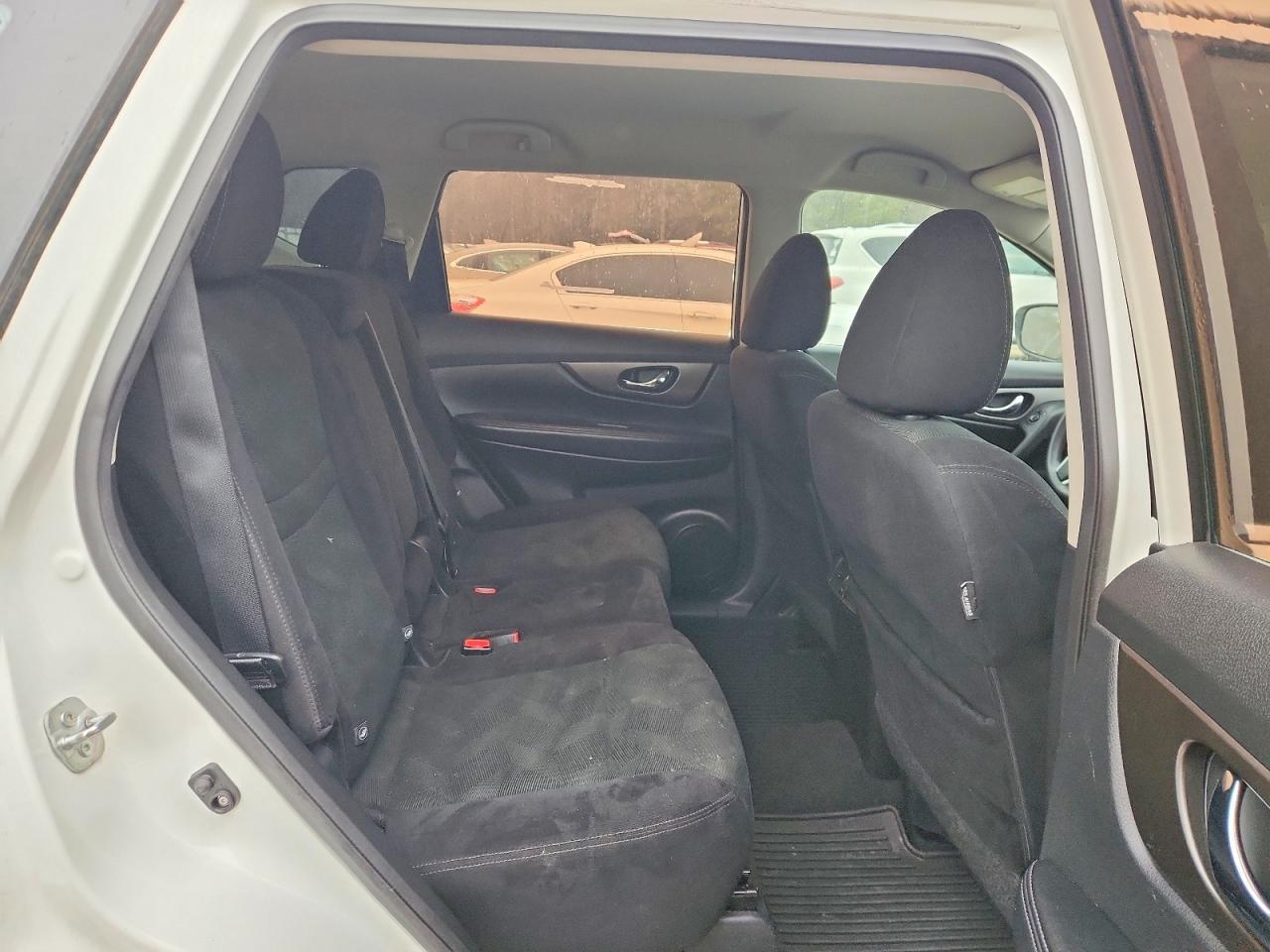 2016 Nissan Rogue S - zdjęcie 11