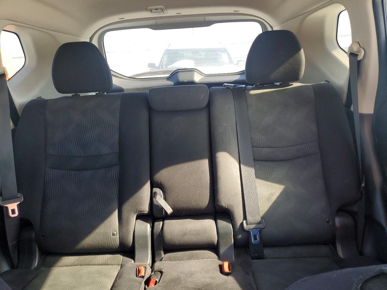 2015 Nissan Rogue S - zdjęcie 10