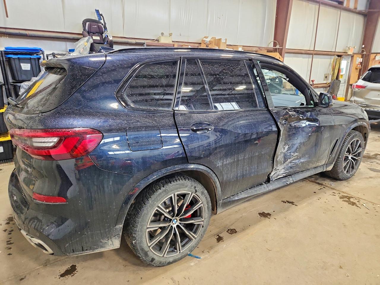 2021 BMW X5 xDrive40I - zdjęcie 3
