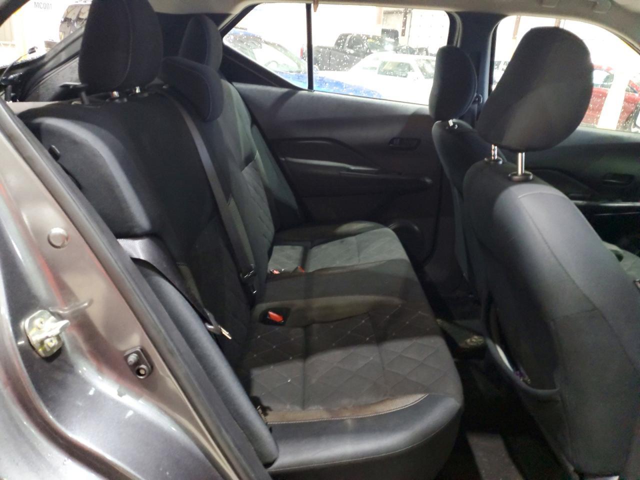 2020 Nissan Kicks S - zdjęcie 11