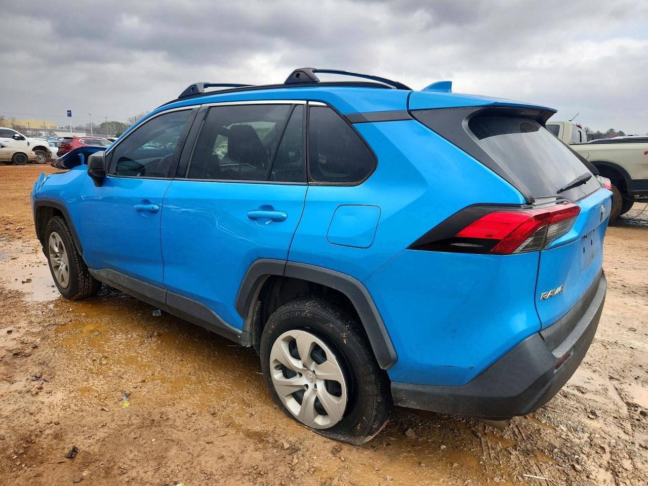 2019 Toyota Rav4 Le - zdjęcie 2