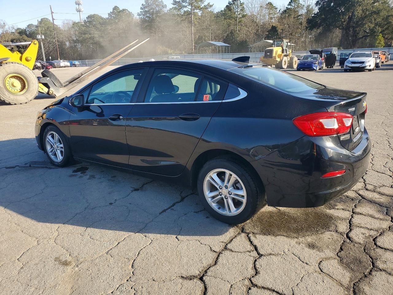 2017 Chevrolet Cruze Lt - zdjęcie 2