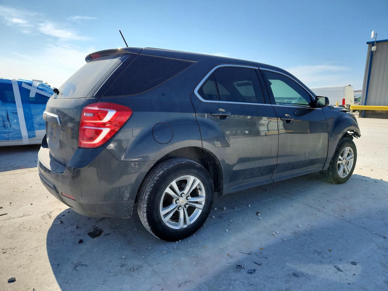2017 Chevrolet Equinox Ls - zdjęcie 3