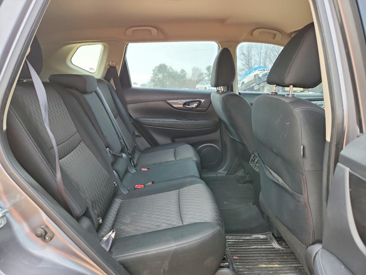 2018 Nissan Rogue S - zdjęcie 11