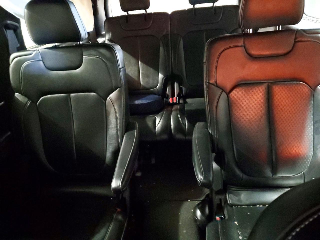 2022 Jeep Grand Cherokee L Overland - zdjęcie 10