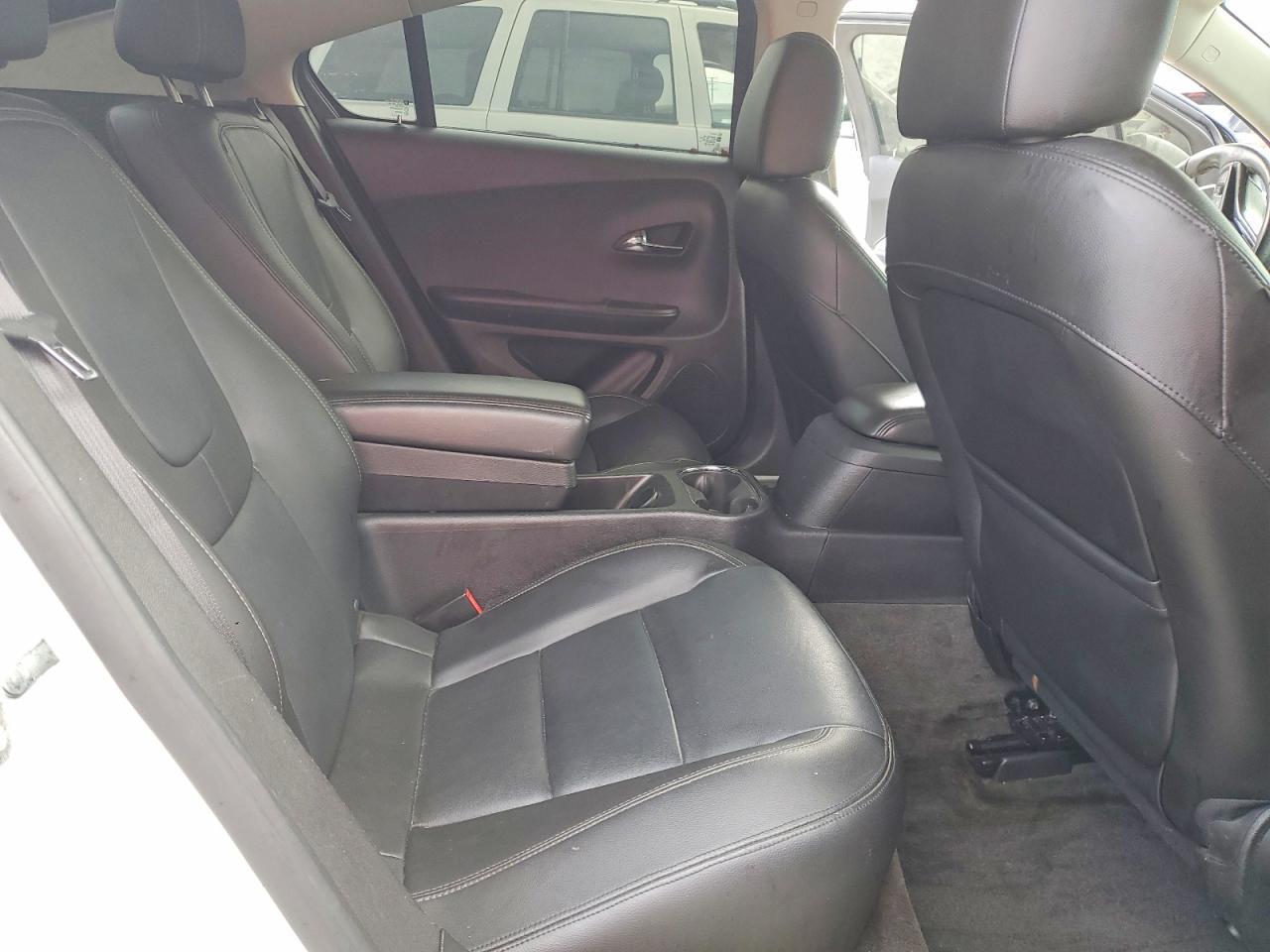 2015 Chevrolet Volt - zdjęcie 10