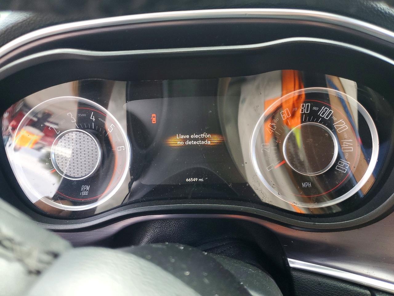 2016 Dodge Challenger R/T - zdjęcie 9