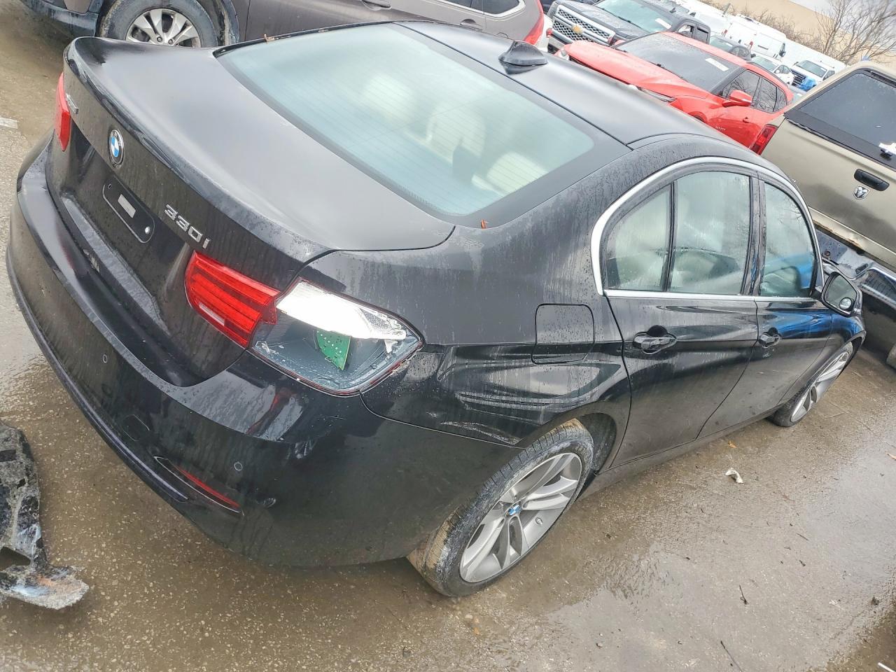 2017 BMW 330 Xi - zdjęcie 3