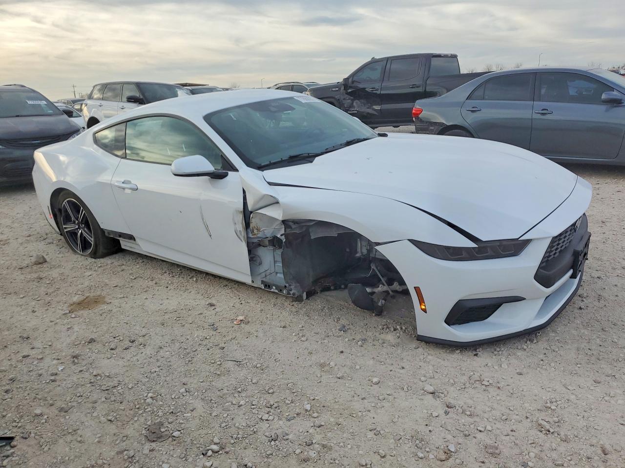 2025 Ford Mustang - zdjęcie 4