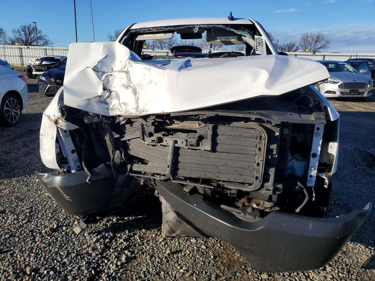 2018 Chevrolet Silverado C1500 - zdjęcie 5
