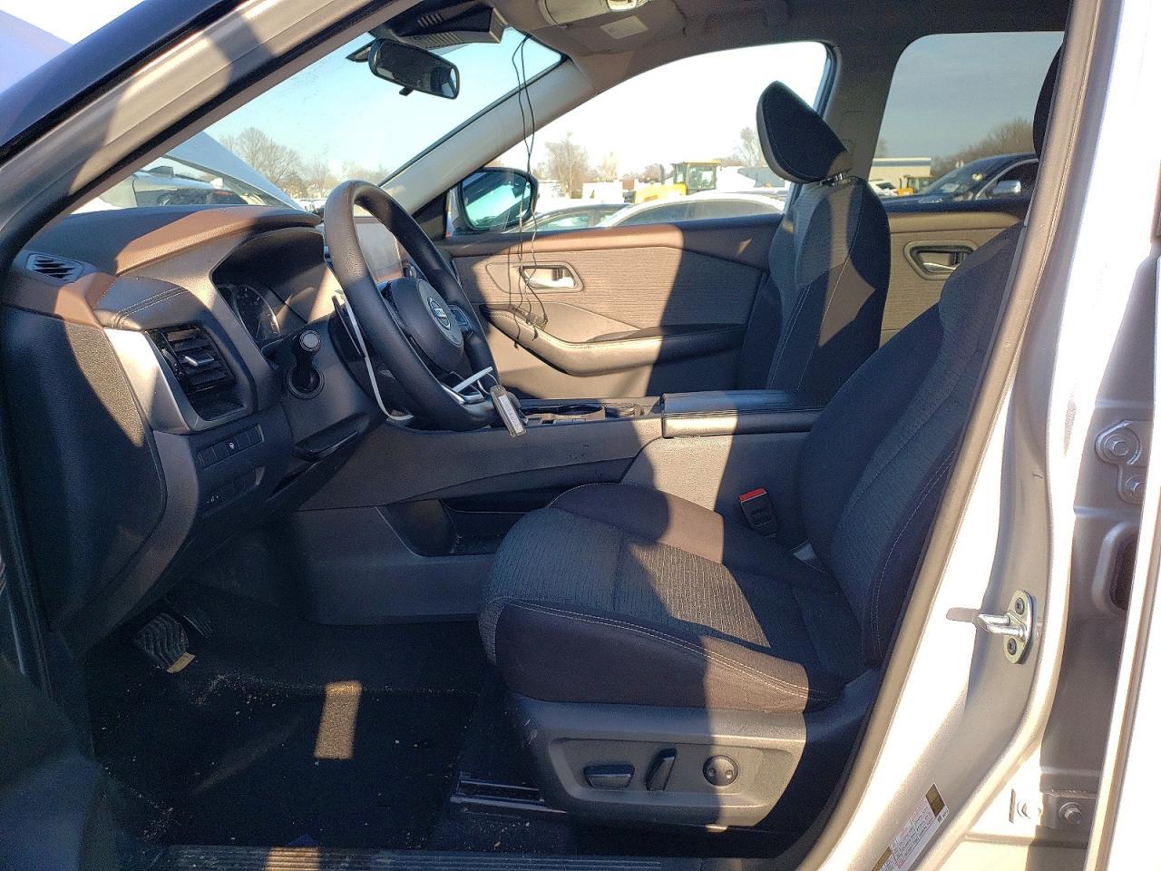 2021 Nissan Rogue Sv - zdjęcie 7