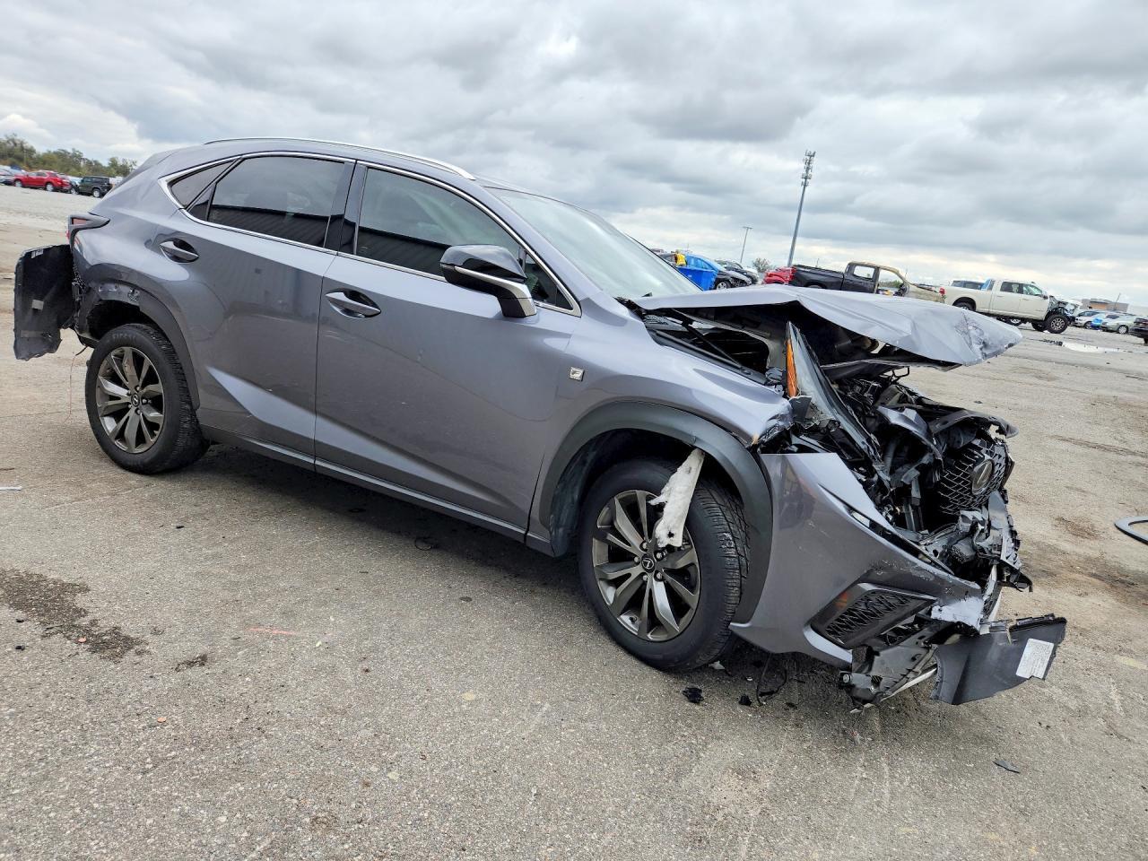 2021 Lexus Nx 300 F Sport - zdjęcie 4