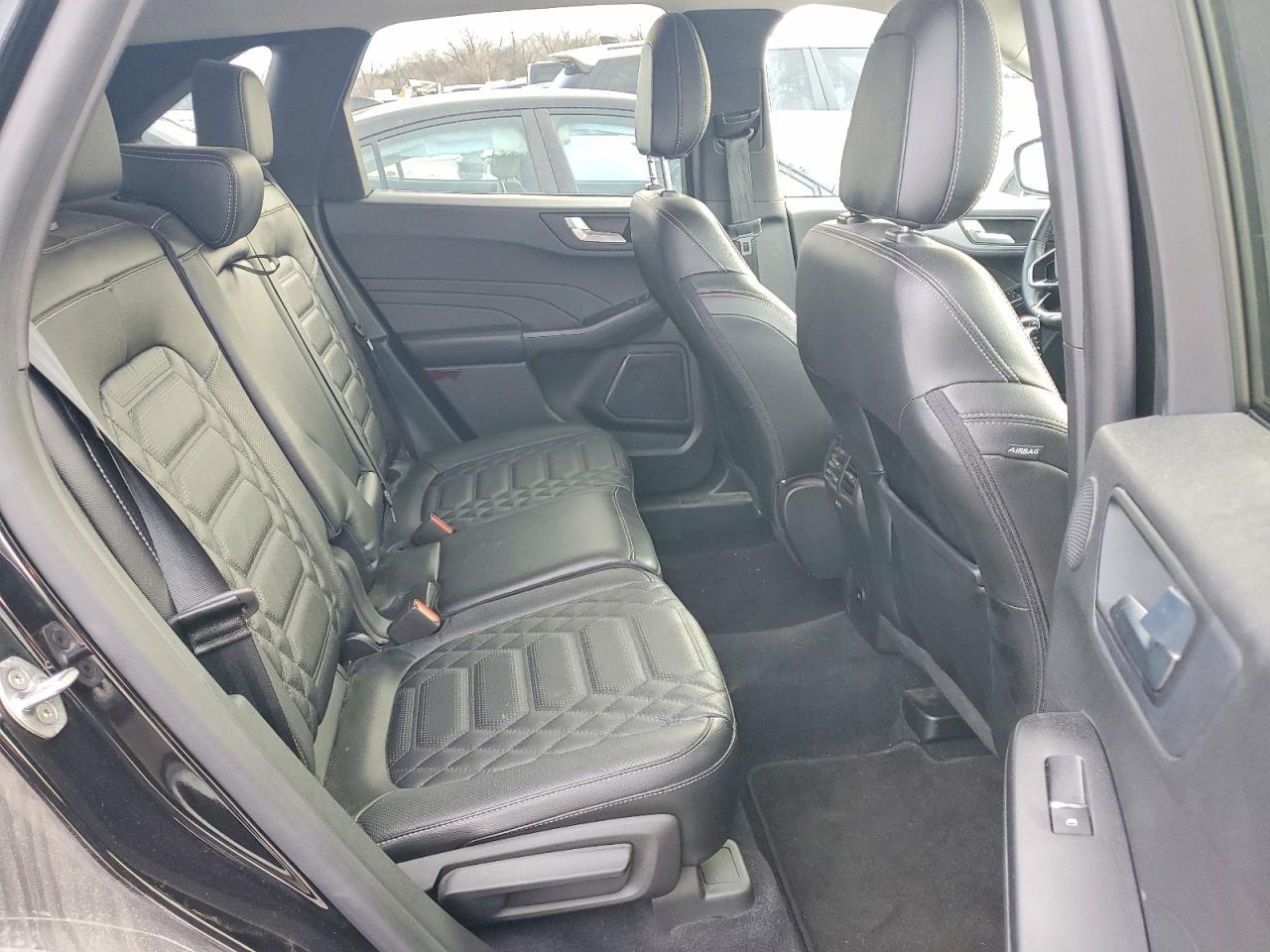 2023 Ford Escape Platinum - zdjęcie 11