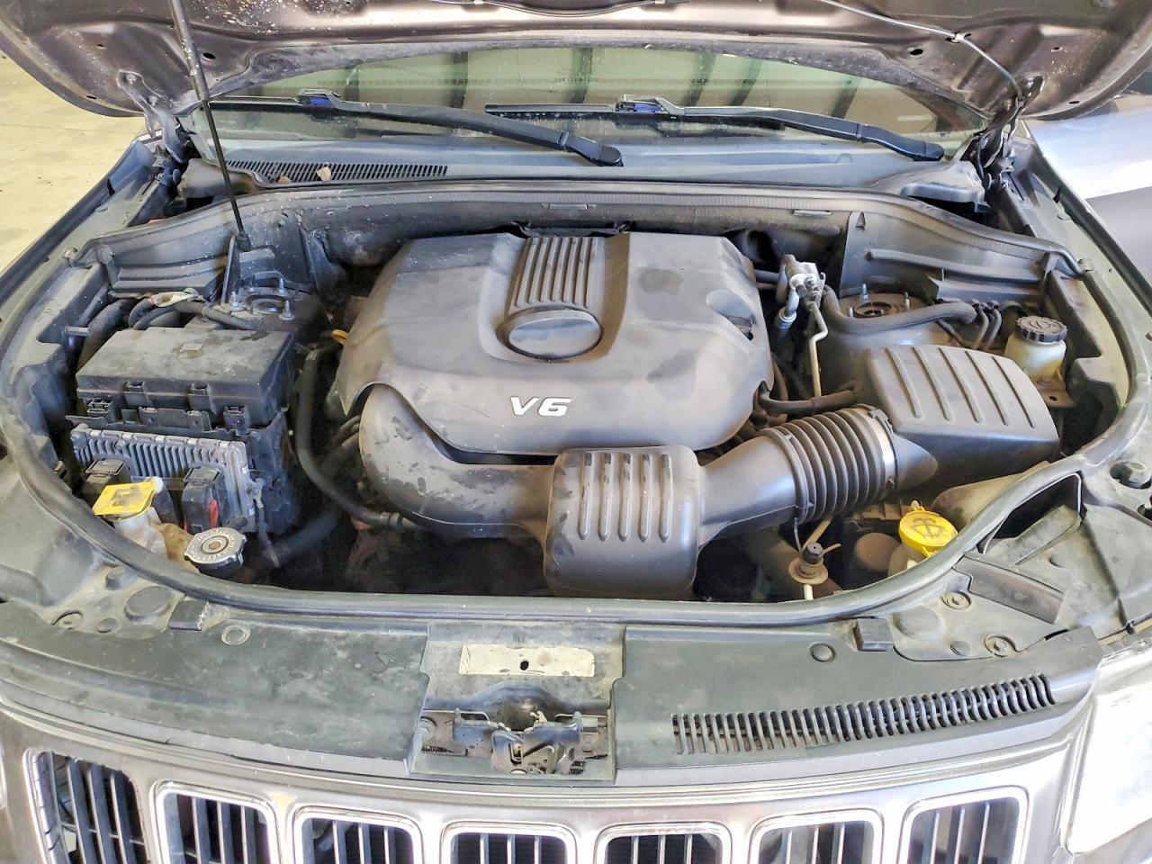 2014 Jeep Grand Cherokee Laredo - zdjęcie 11