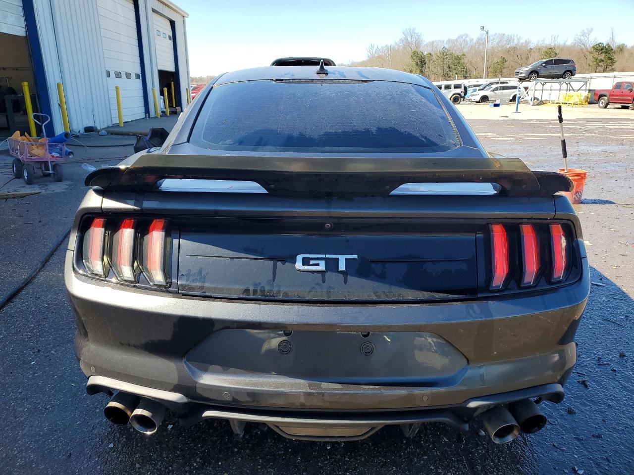 2020 Ford Mustang Gt - zdjęcie 6