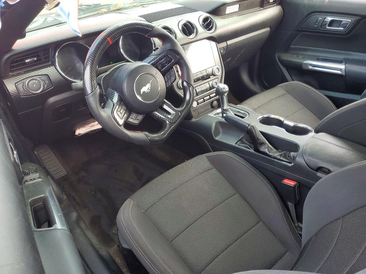 2016 Ford Mustang - zdjęcie 8