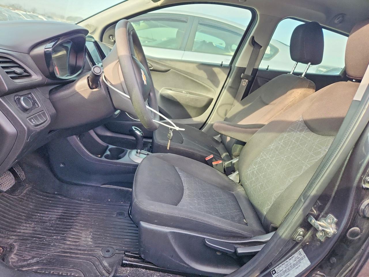 2020 Chevrolet Spark Ls - zdjęcie 7