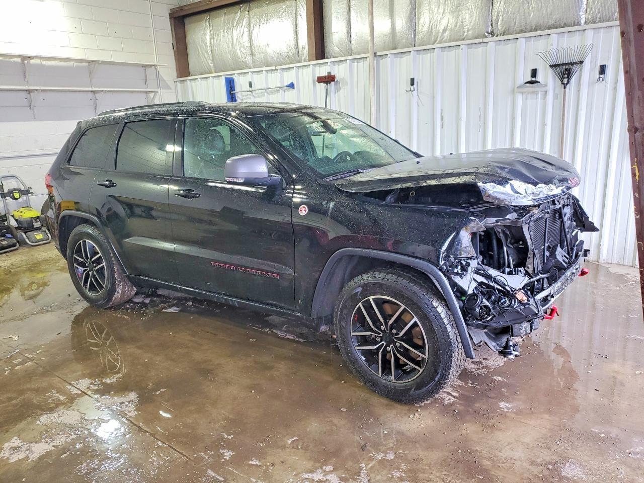 2021 Jeep Grand Cherokee Trailhawk - zdjęcie 4