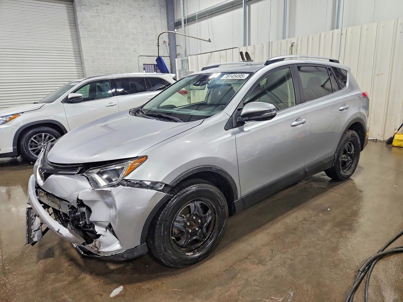 2018 Toyota Rav4 Xle - zdjęcie główne