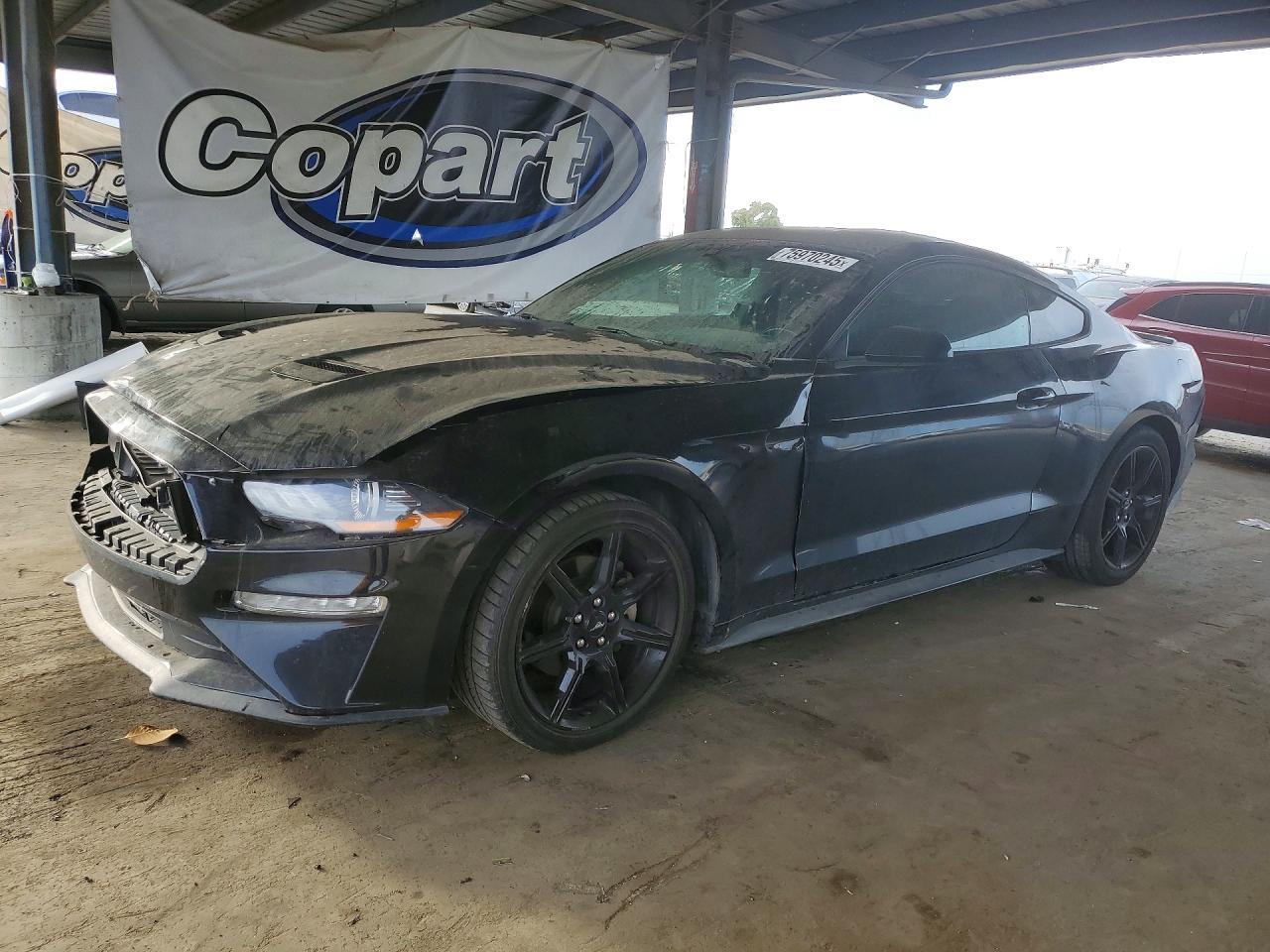 2020 Ford Mustang - zdjęcie główne