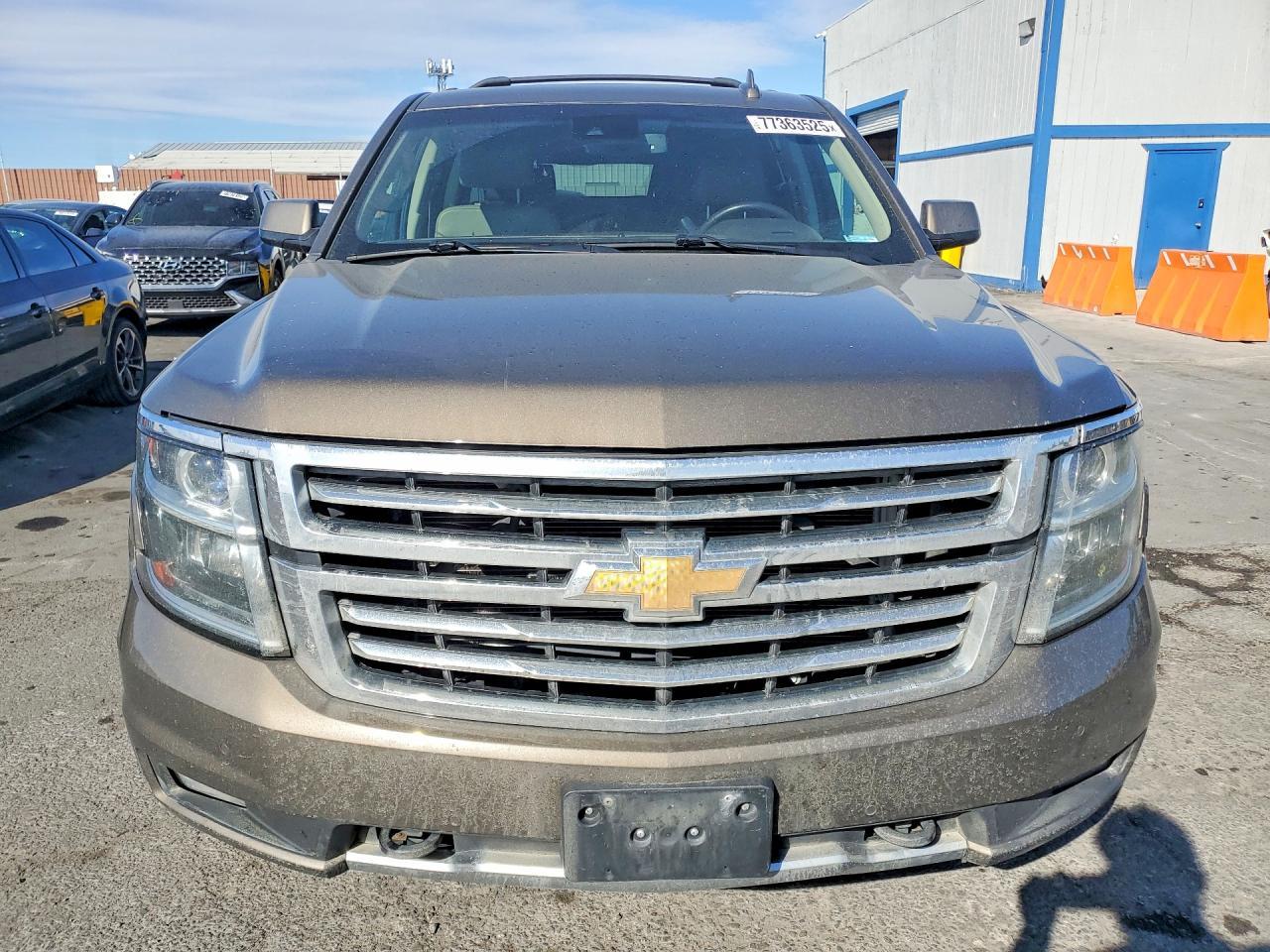 2016 Chevrolet Suburban K1500 Lt - zdjęcie 5