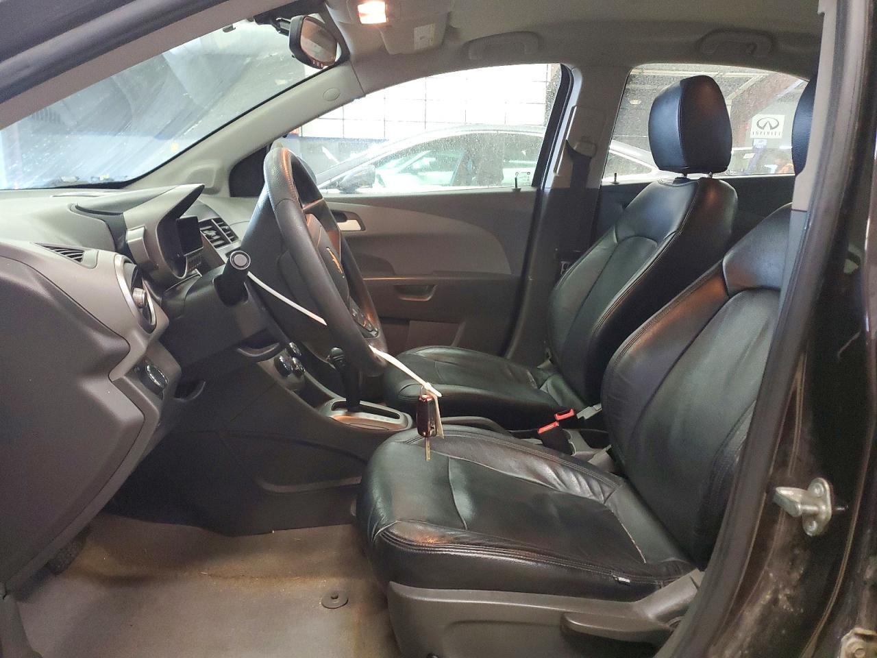 2016 Chevrolet Sonic Lt - zdjęcie 7