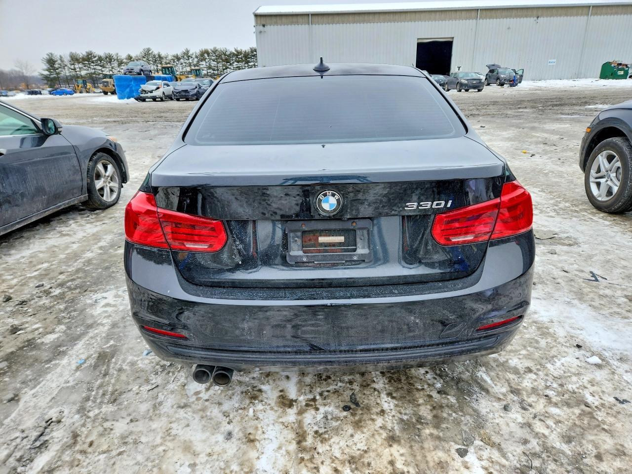 2017 BMW 330 I - zdjęcie 6