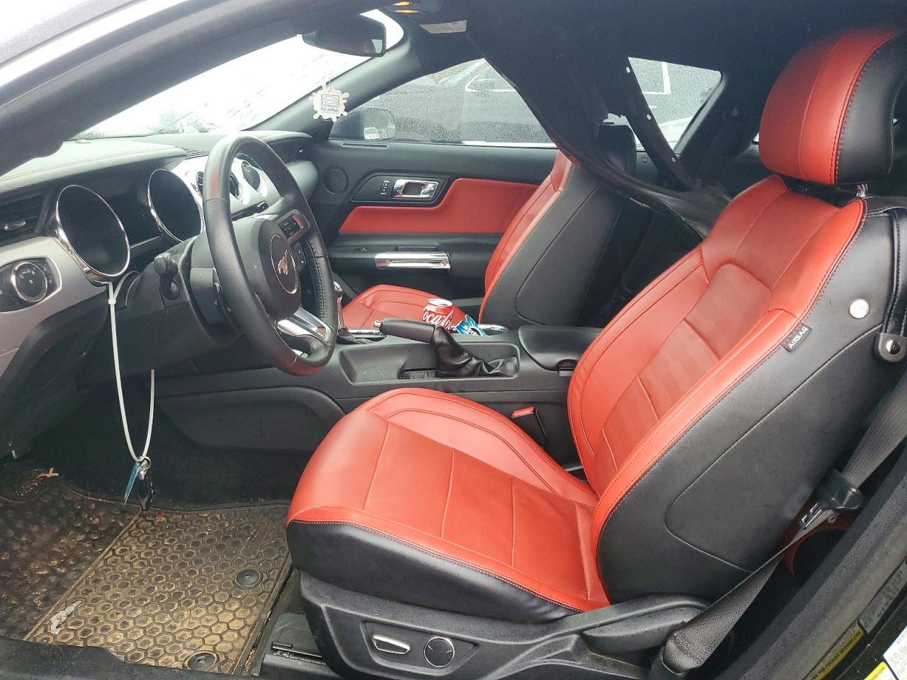 2017 Ford Mustang - zdjęcie 7