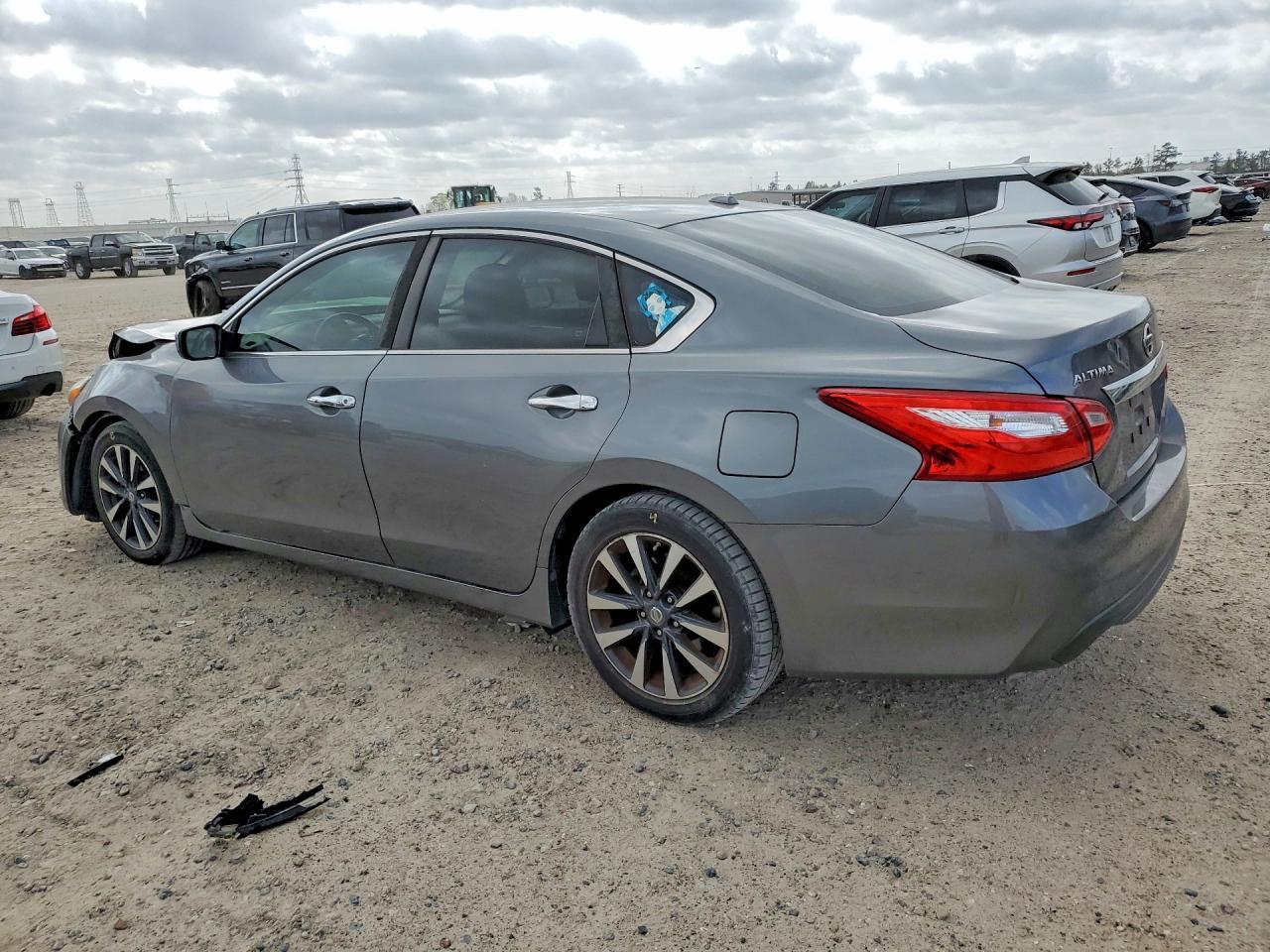 2017 Nissan Altima 2.5 Sv - zdjęcie 2