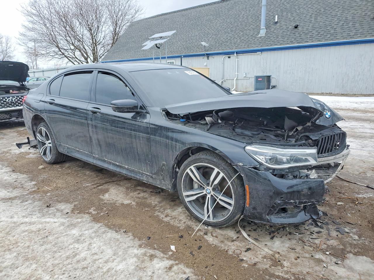 2016 BMW 750 Xi - zdjęcie 4