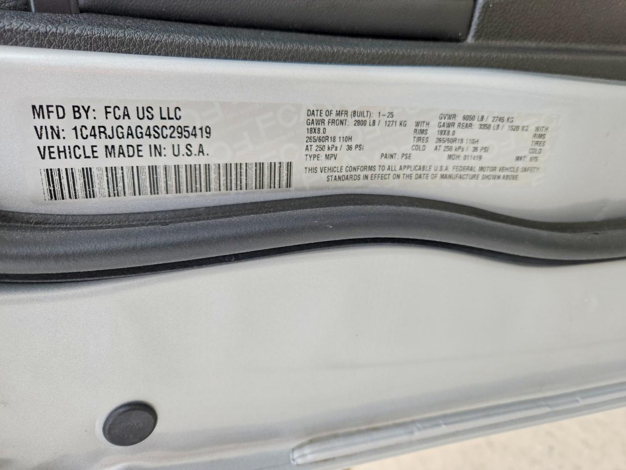 2025 Jeep Grand Cherokee Laredo - zdjęcie 13