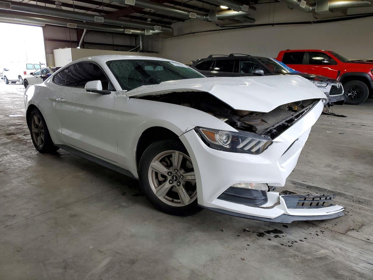 2016 Ford Mustang - zdjęcie 4