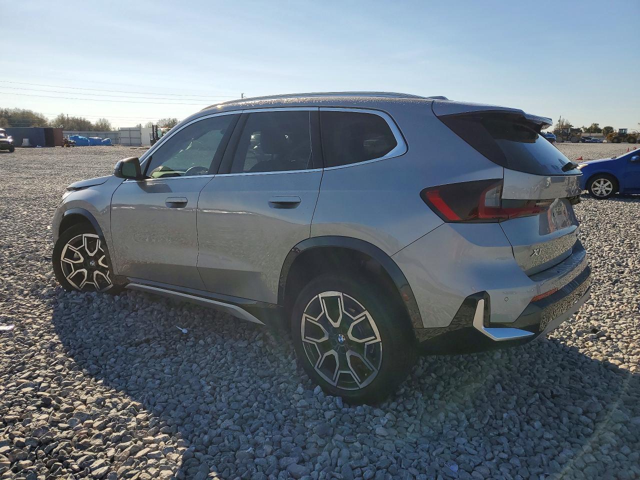 2025 BMW X1 xDrive28I - zdjęcie 2