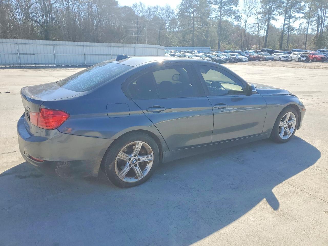 BMW Seria 3 - zdjęcie 3