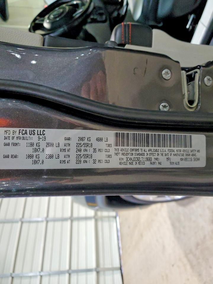 2020 Jeep Compass Limited - zdjęcie 13