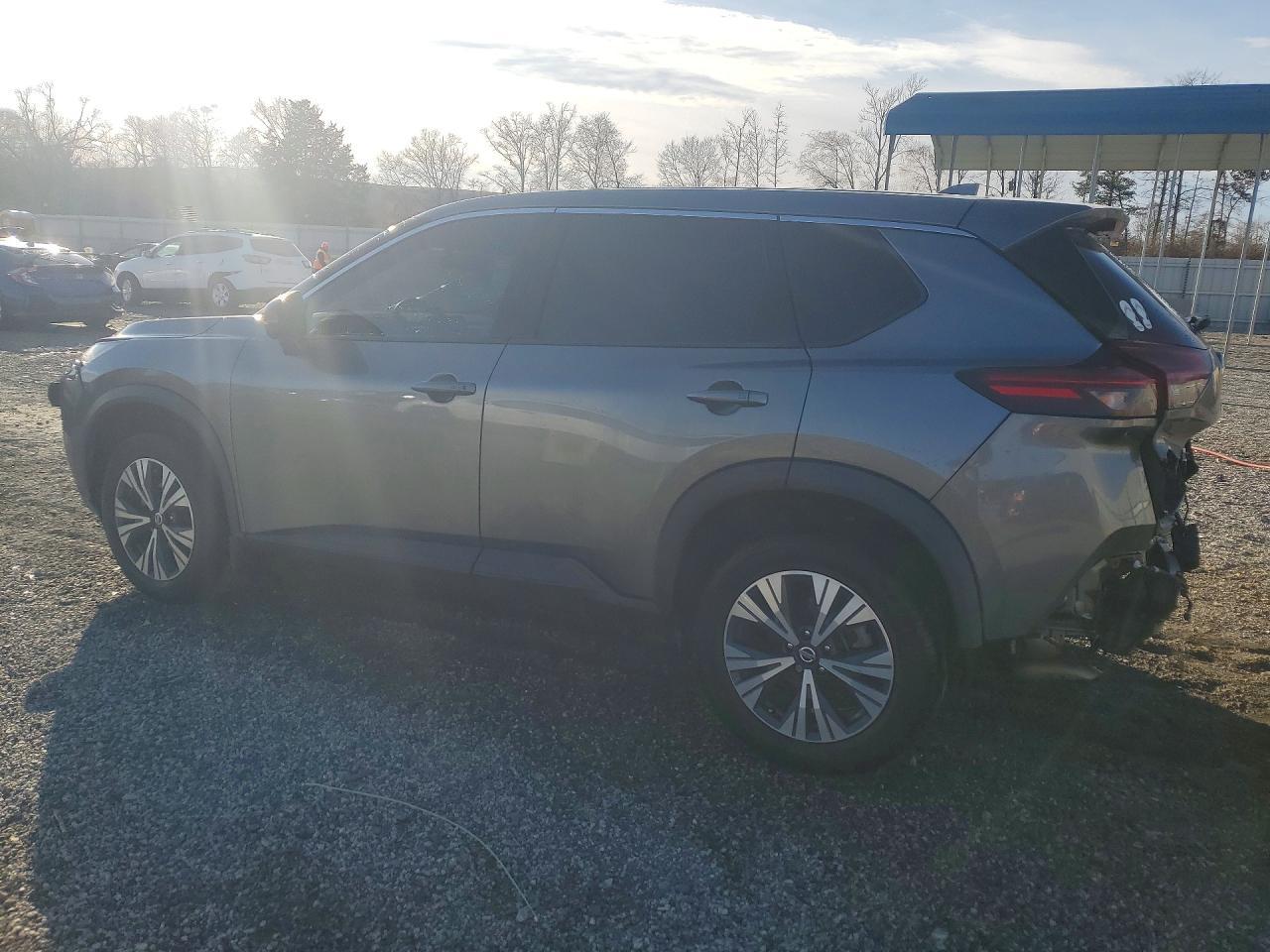 2021 Nissan Rogue Sv - zdjęcie 2